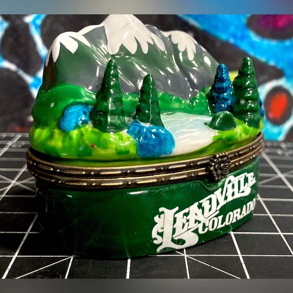RARE Vintage Mountainside Stream Scene Limoges Style Hinged Trinket Box